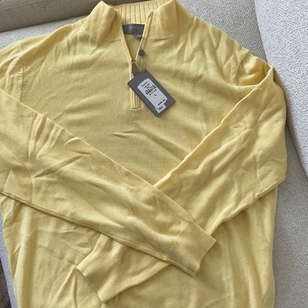 Elegant Yellow Zip-Up Men's Sweater